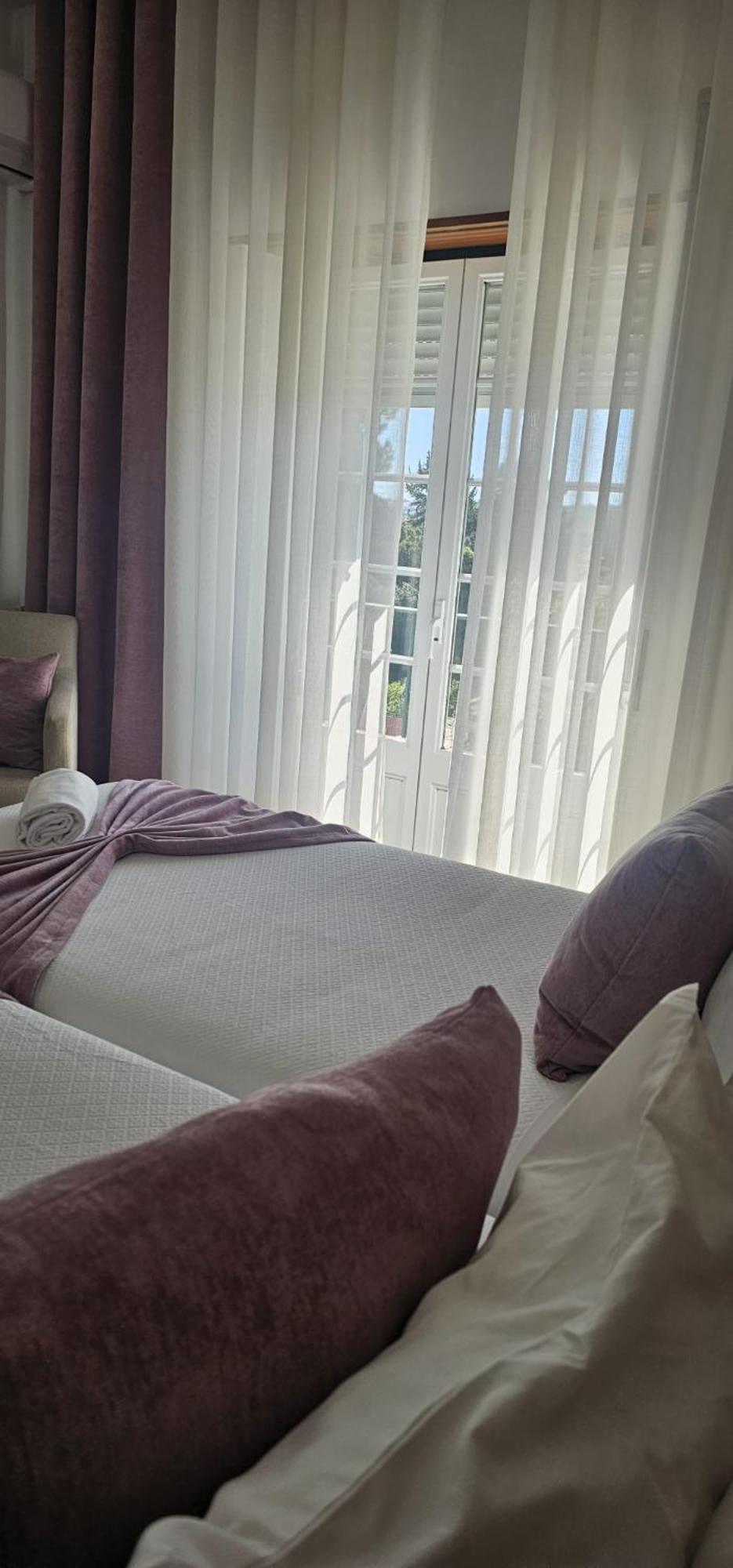 Hotel Louro Обідуш Екстер'єр фото